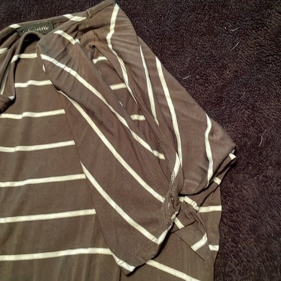 Open Shoulder Cut Tee - Picture 4 of 5